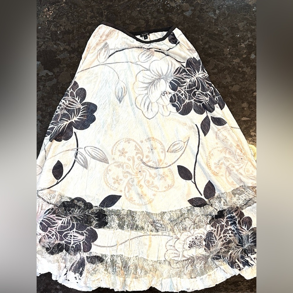 Komarov Black and White Floral A-Line silk Skirt